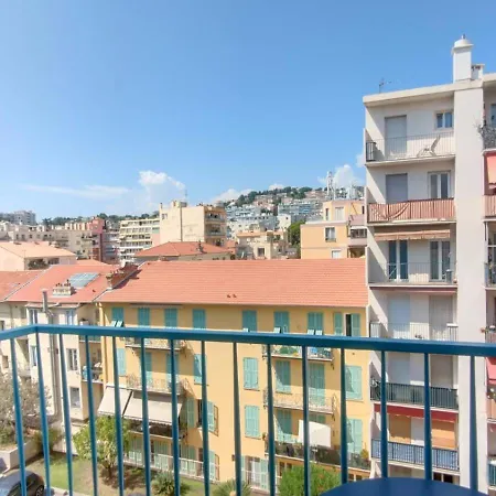 Relax In Zen Studio, Air Conditioning, Sea On Foot Apartman